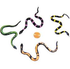 Yellow snake - no tracking quantity, has compare price, variants